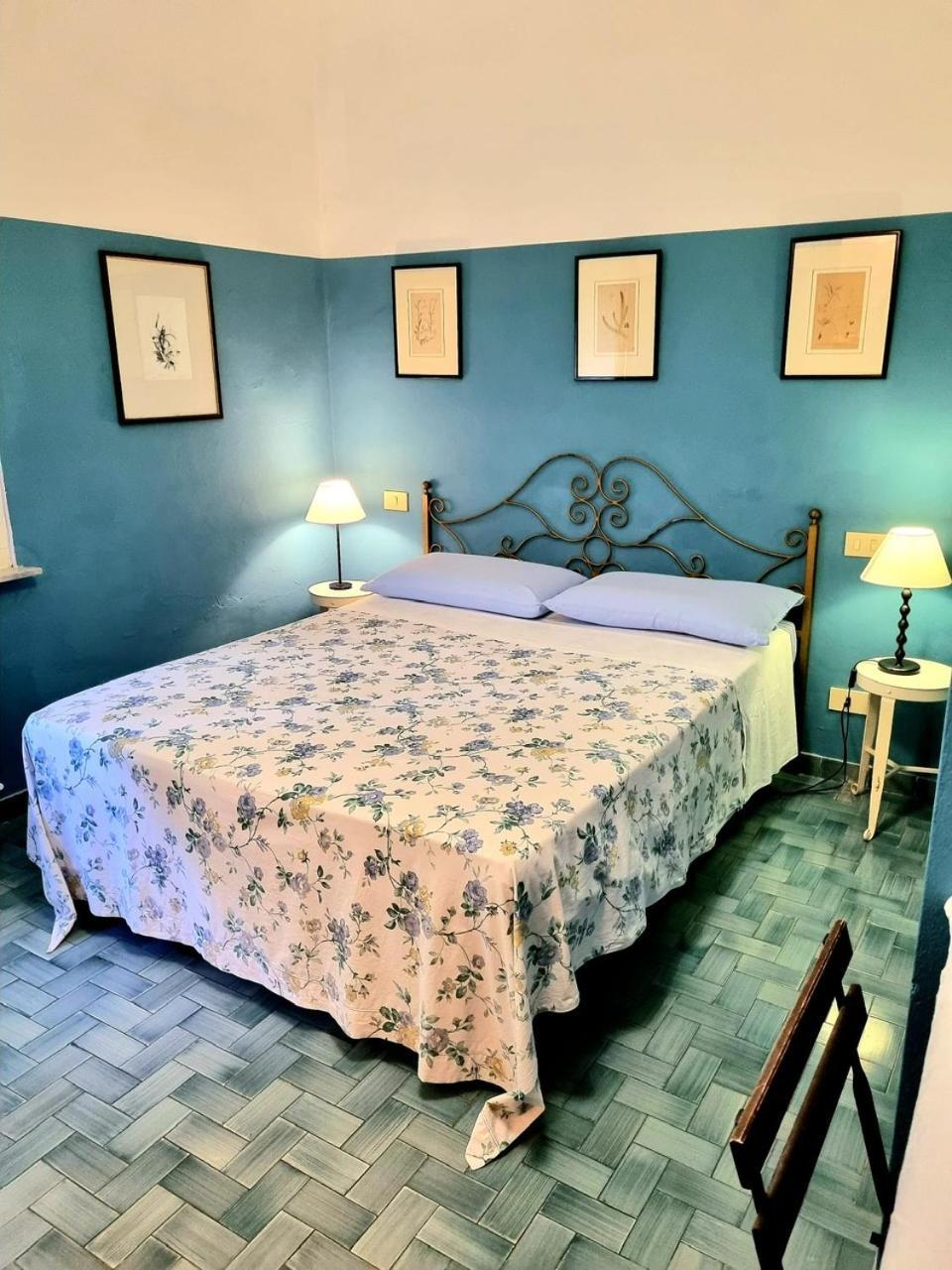 Bed and Breakfast Casa Cambini Марина-ді-Масса Екстер'єр фото