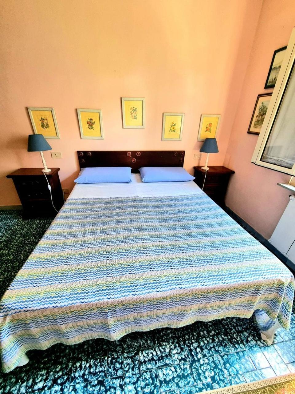 Bed and Breakfast Casa Cambini Марина-ді-Масса Екстер'єр фото